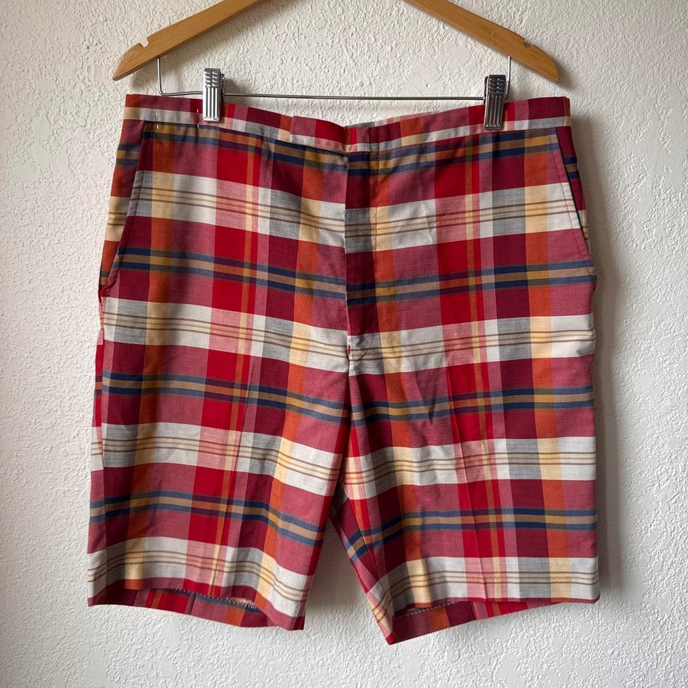 Vintage Levis Sta-Prest Red Plaid Shorts Mens Retro Summer Multi Color